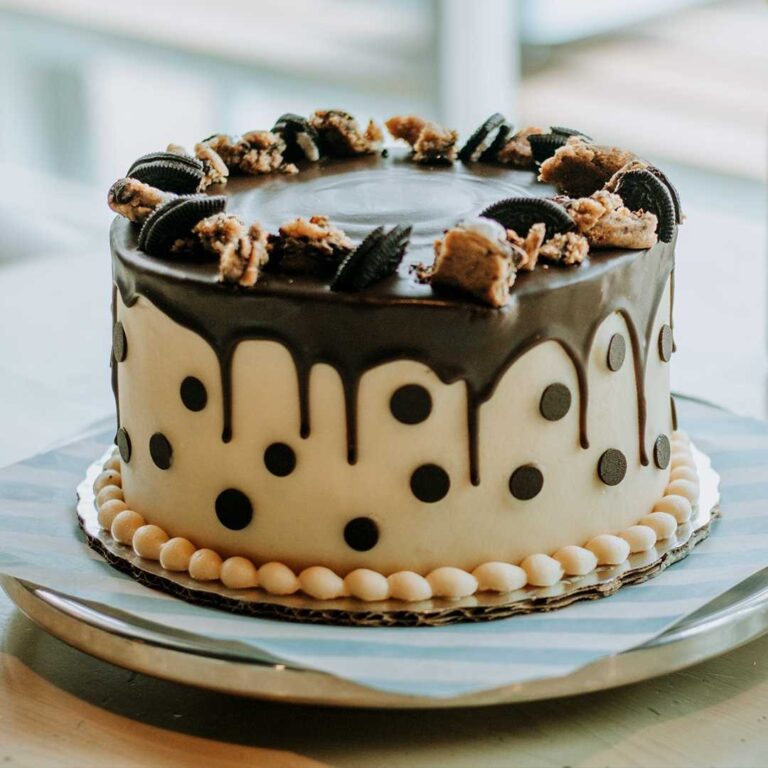 Cookies & Cream Cake